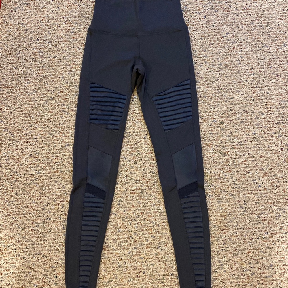 Alo Leggings